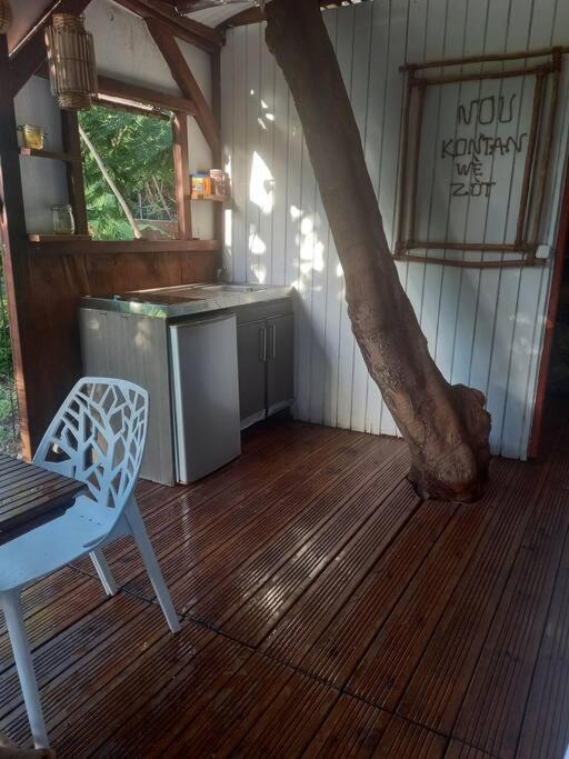 Bungalow Atypique Ti Bambou A 500M De La Plage Сент-Анн Екстер'єр фото